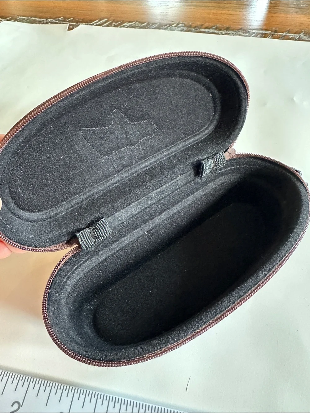 ❗️SOLD❗️Maui Jim Brown Hard Sunglasses Zipper Case with Floral Cleaning Cloth